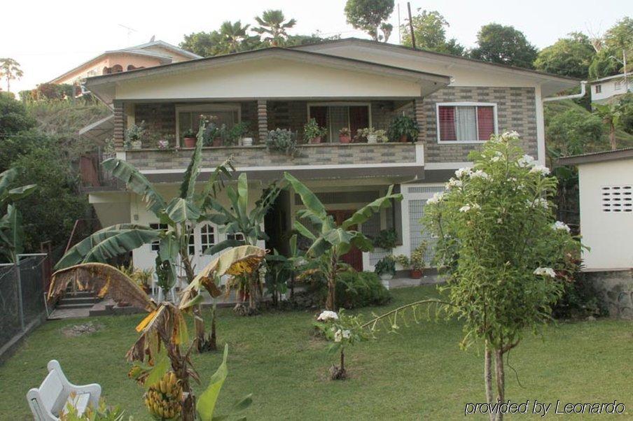 Greenhaven Cottage Bed And Breakfast Tobago エクステリア 写真